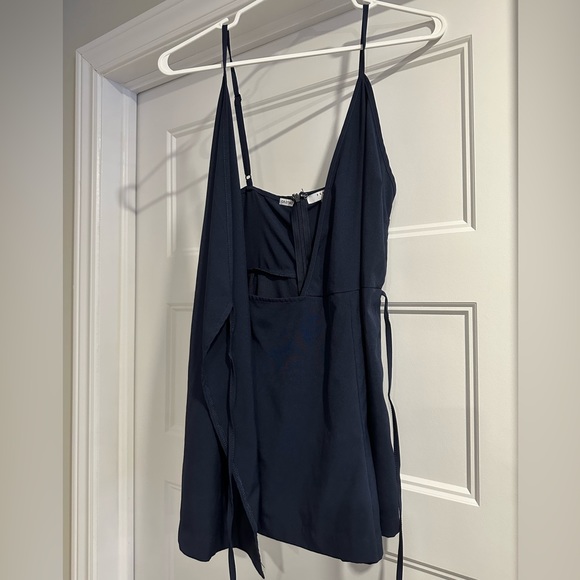 Favlux Fashion Women’s Wrap Romper (NEVER WORN) - size Medium - Picture 4 of 7